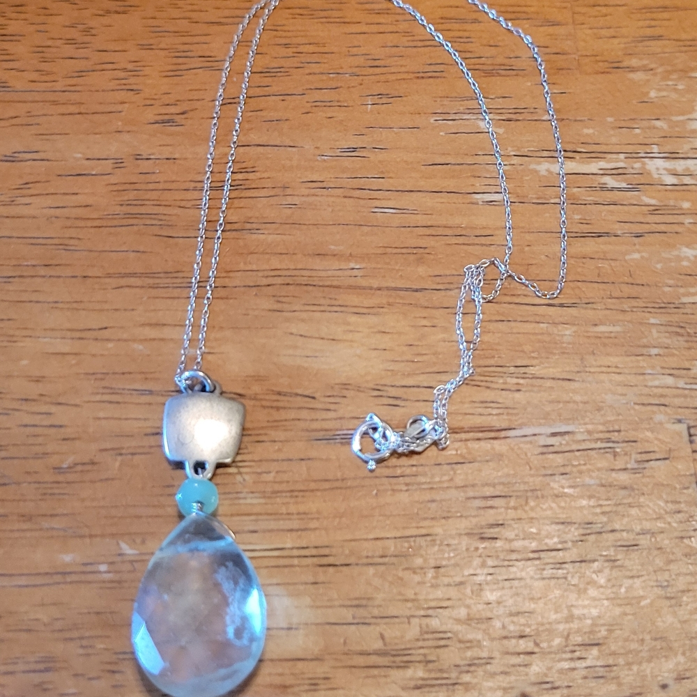 Elegant Sterling Silver and Green Pendant Necklace